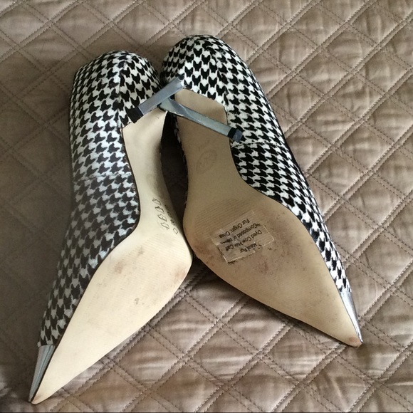 M K Shoes Zady Calfhair Houndstooth Pumps, - Picture 7 of 8